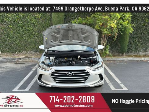 Used 2018 Hyundai Elantra SE FWD image 15