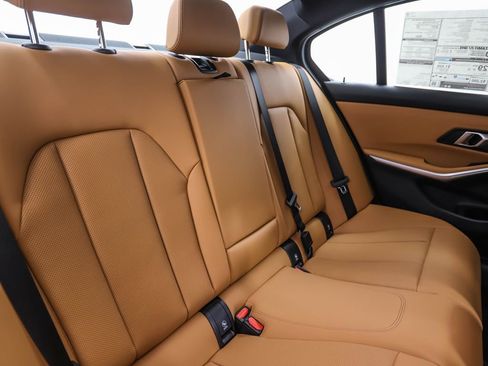 Used 2025 BMW 330i xDrive Sedan w/ Premium Package image 26