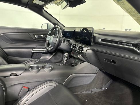 Used 2025 Ford Mustang Premium RWD image 25