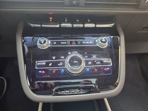 Used 2021 Lincoln Corsair Reserve FWD image 14