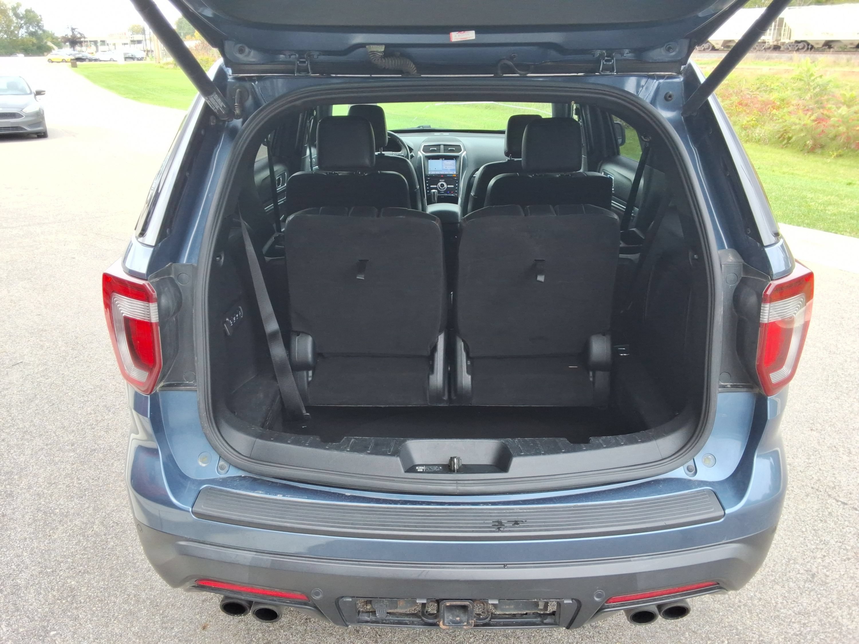 Used 2019 Ford Explorer Sport w/ Equipment Group 401A AWD/4WD image 31
