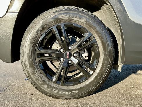 Used 2024 GMC Terrain AT4 w/ Infotainment Package II image 21