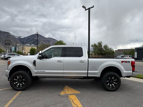 Used 2019 Ford F350 Platinum w/ Platinum Ultimate Package AWD/4WD image 9