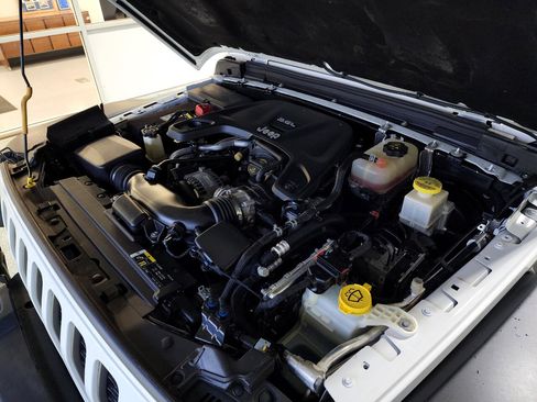 Used 2020 Jeep Gladiator Rubicon w/ LED Lighting Group image 35