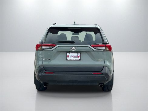 Used 2021 Toyota RAV4 XLE image 6
