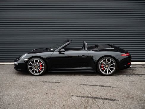 Used 2014 Porsche 911 Carrera 4S AWD/4WD image 2