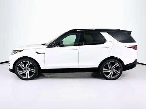 Used 2023 Land Rover Discovery Metropolitan Edition image 8