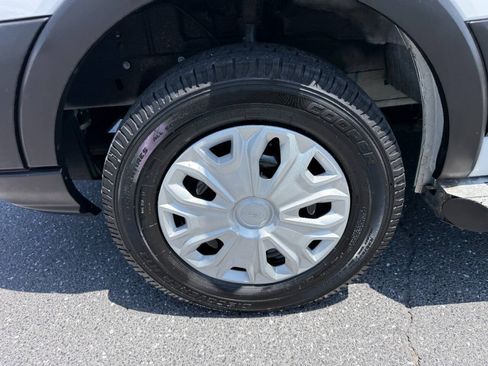 Used 2019 Ford Transit 250 130 Low Roof w/ Exterior Upgrade Package RWD image 39