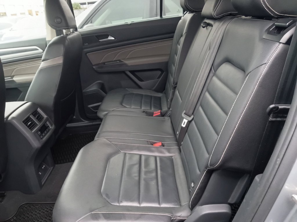 Used 2023 Volkswagen Atlas SEL Premium AWD/4WD image 14