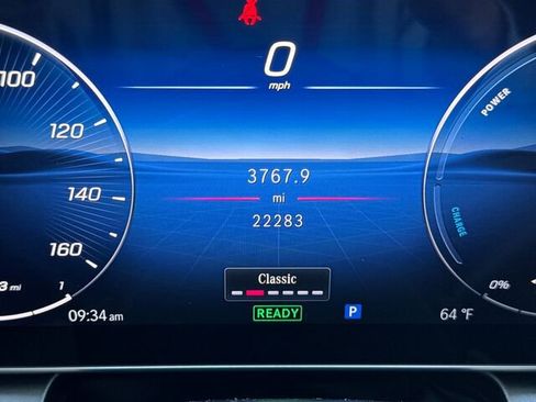 Used 2025 Mercedes-Benz GLC 350e 4MATIC image 33