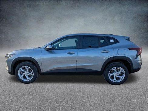 New 2026 Chevrolet Trax LS w/ LS Convenience Package image 7