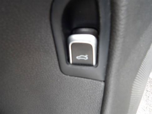 Used 2015 Audi A4 2.0T allroad Premium Plus w/ Technology Package image 13