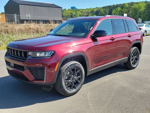 New 2026 Jeep Grand Cherokee Altitude RWD image 7