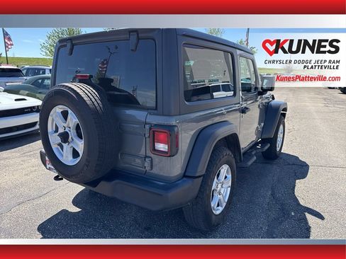 Used 2019 Jeep Wrangler Sport AWD/4WD image 3