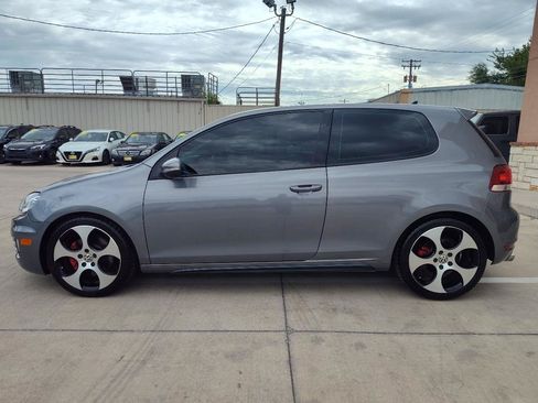Used 2012 Volkswagen Golf 2-Door FWD image 7