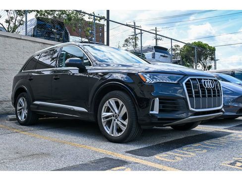 Used 2023 Audi Q7 3.0T Premium Plus AWD/4WD image 2