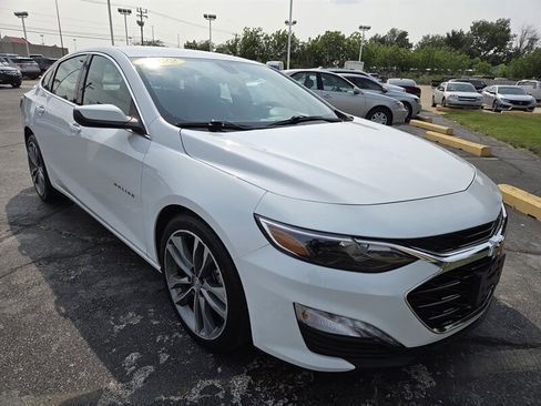 Used 2022 Chevrolet Malibu LT FWD image 1