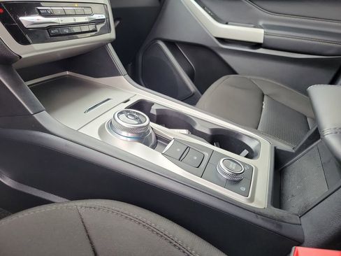 Certified 2022 Ford Explorer XLT image 28