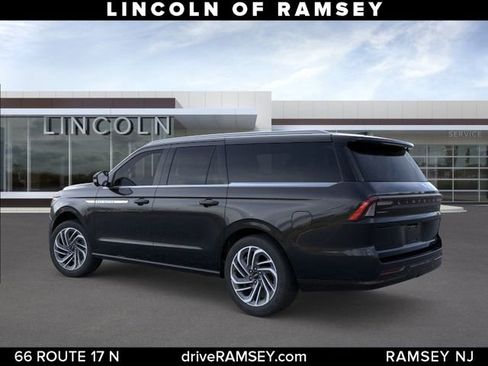 New 2026 Lincoln Navigator L Reserve AWD/4WD image 5