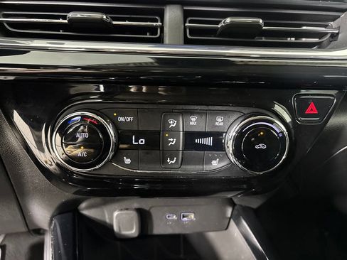 Used 2024 Chevrolet Trax ACTIV FWD image 18