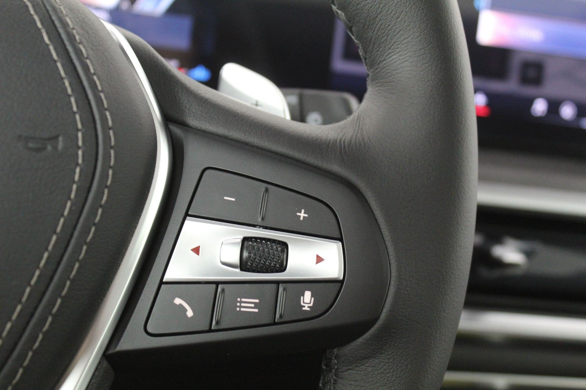 Used 2026 BMW X5 sDrive40i w/ Climate Comfort Package RWD image 31