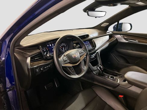 Used 2024 Cadillac XT5 Sportv w/ Platinum Package AWD/4WD image 9