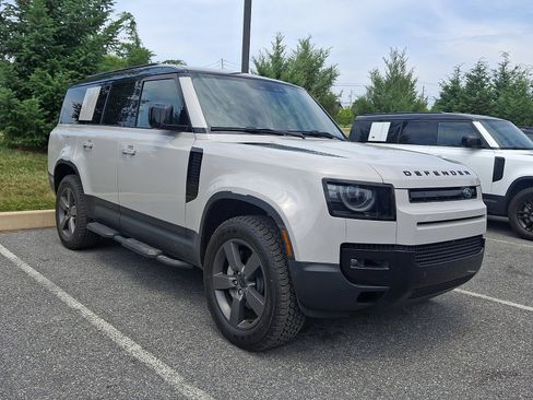 Used 2026 Land Rover Defender 130 S AWD/4WD image 3