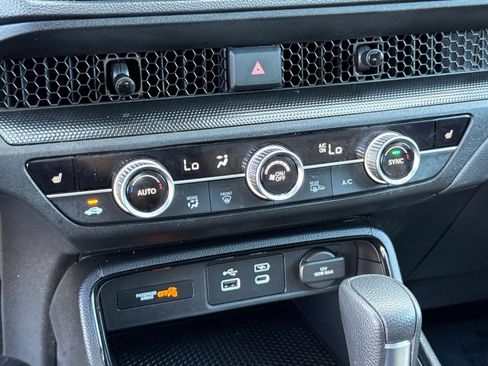 Certified 2025 Honda CR-V EX image 19