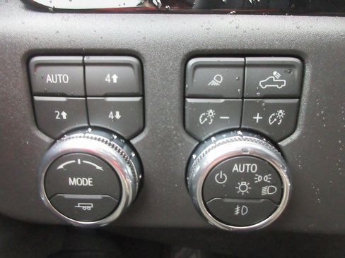 New 2026 GMC Sierra 1500 Elevation w/ Elevation Premium Package image 18