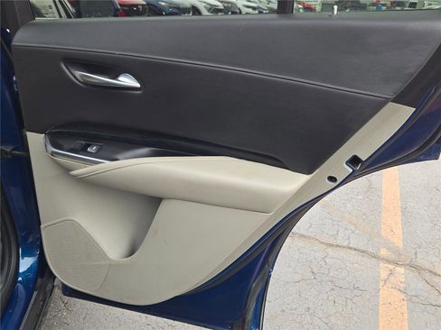 Used 2019 Cadillac XT4 Premium Luxury w/ Driver Awareness Package FWD image 9