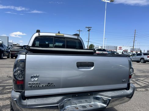 Used 2015 Toyota Tacoma 4x4 Double Cab w/ TRD Off-Road Package image 4