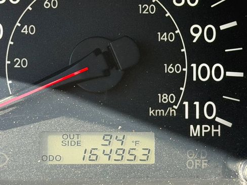 Used 2005 Toyota Corolla LE FWD image 19