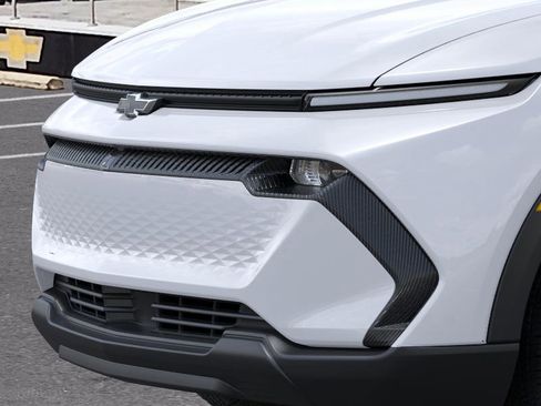 New 2026 Chevrolet Equinox EV LT w/ Midnight Package image 13