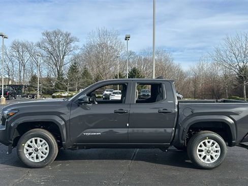 New 2026 Toyota Tacoma SR5 image 4