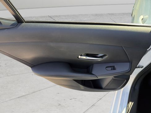 Used 2023 Nissan Sentra S FWD image 31