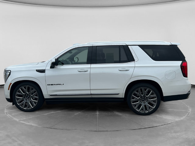 Used 2025 GMC Yukon Denali Ultimate w/ LPO, Illumination Package AWD/4WD image 6