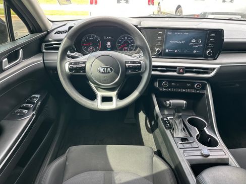 Used 2021 Kia K5 LXS FWD image 8