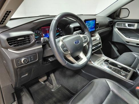 Certified 2020 Ford Explorer XLT w/ Equipment Group 202A image 27