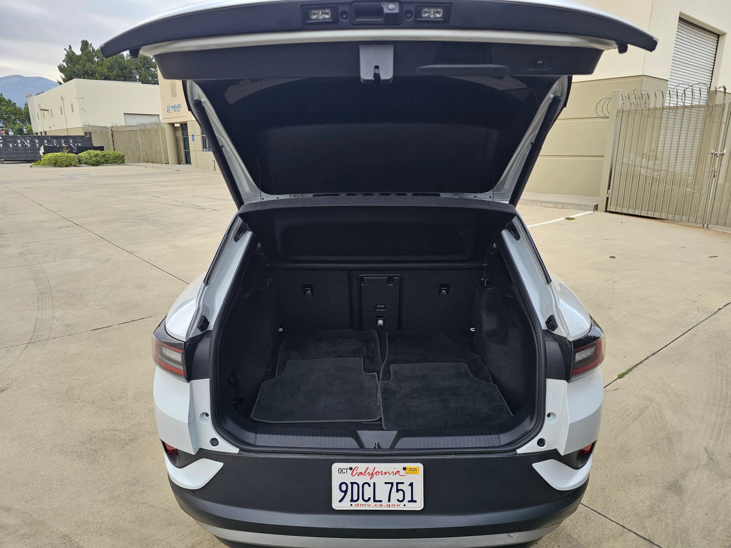 Used 2022 Volkswagen ID.4 Pro S AWD/4WD image 28