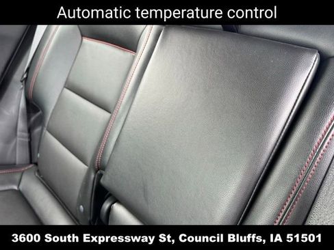 Used 2023 Chevrolet Equinox RS w/ RS Leather Package AWD/4WD image 17