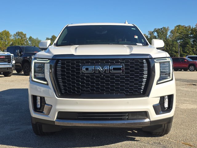 Used 2023 GMC Yukon Denali Ultimate AWD/4WD image 8