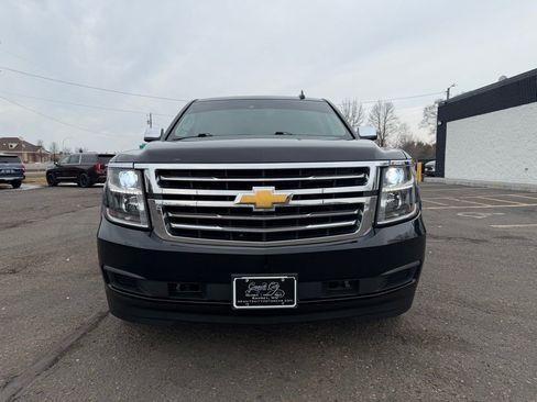 Used 2015 Chevrolet Suburban LT image 12