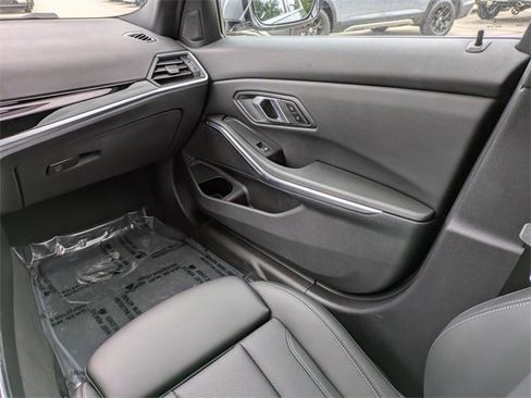 Used 2024 BMW 330e image 16