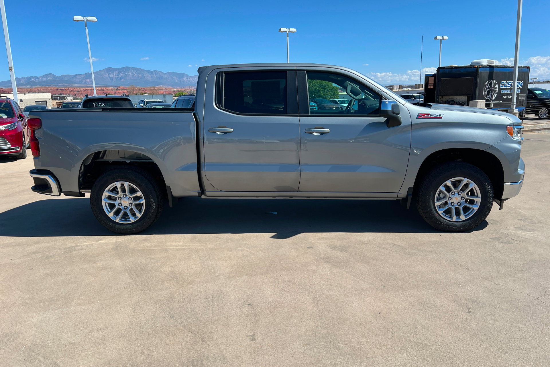 New 2026 Chevrolet Silverado 1500 LT w/ Z71 Off-Road Package AWD/4WD image 7