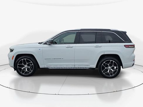 Used 2023 Jeep Grand Cherokee Summit image 9