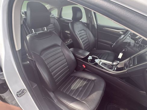 Used 2016 Ford Fusion SE w/ Equipment Group 202A FWD image 30