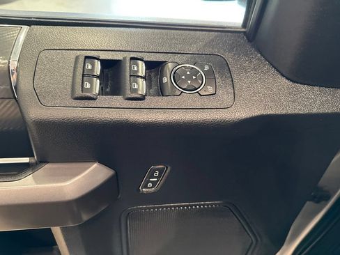 Used 2020 Ford F150 XLT w/ Equipment Group 302A Luxury AWD/4WD image 22