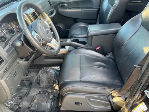 Used 2012 Jeep Liberty Limited Jet w/ Comfort/Convenience Group image 20