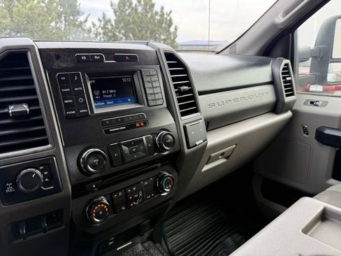 Used 2017 Ford F250 XL w/ Power Equipment Group image 32