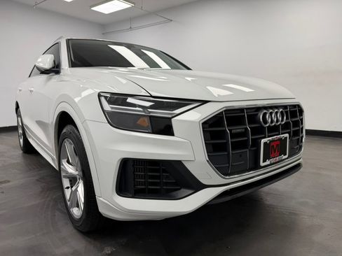 Used 2019 Audi Q8 Premium w/ Convenience Package image 12